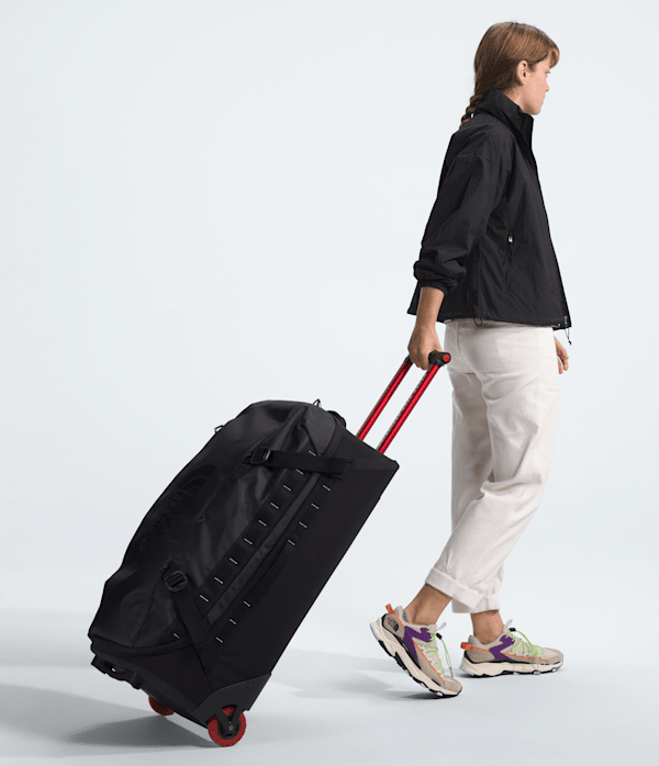 Base-Camp-Rolling-Thunder28-TNF-MODELBACK.png