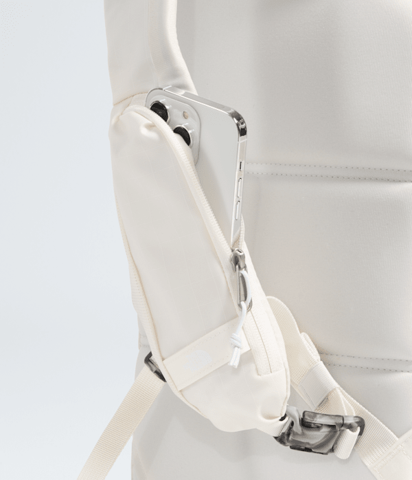 Base-Camp-Voyager-Sling-TNF-DETAIL2.png