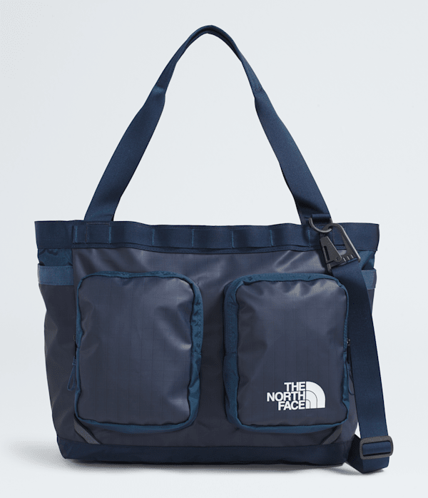 Base-Camp-Voyager-Tote-TNF-HERO.png