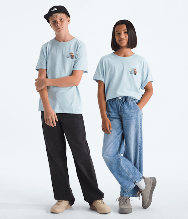 Boys-Girls-Evolution-Flora-ShortSleeve-TeeGraphic-TNF-HERO.png