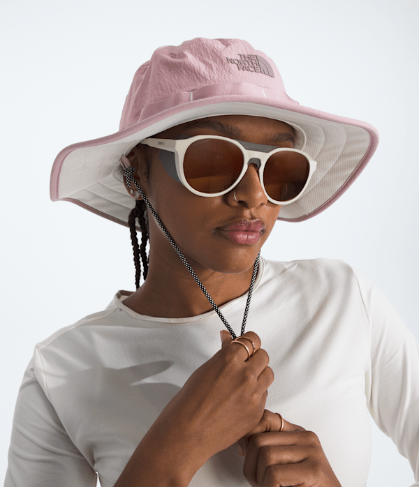 Class-V-Brimmer-Hat-TNF-MODELBACK.png
