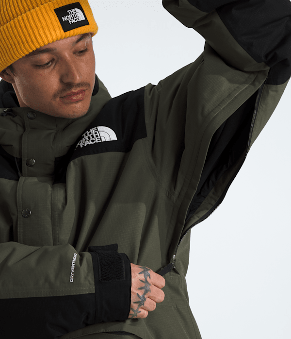 Mens-Mountain-Down-Jacket-TNF-MODELALT2.png