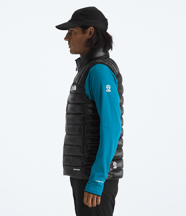 Mens-Summit-Series-Breithorn-Vest-TNF-MODEL34.png
