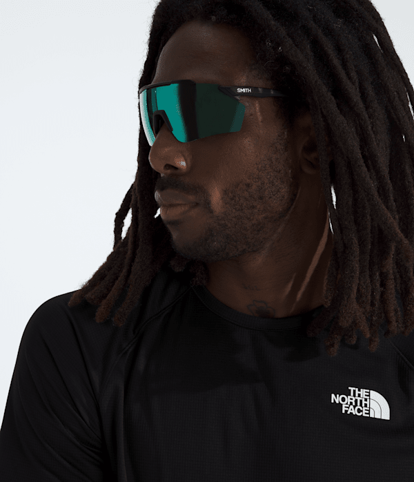 Mens-Sunriser-ShortSleeve-TNF-HERO3.png
