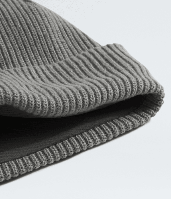 Salty-Lined-Beanie-TNF-DETAIL3.png