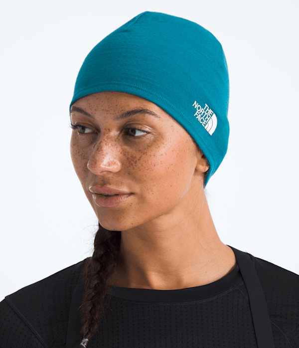 Summit-Series-DOTKNIT-Beanie-TNF-MODELBACK.png