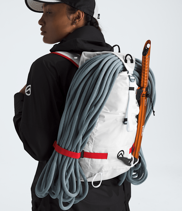 Summit-Series-Verto-18-Backpack-TNF-TNF-WhiteRaw-Undyed-MODELBACK.png