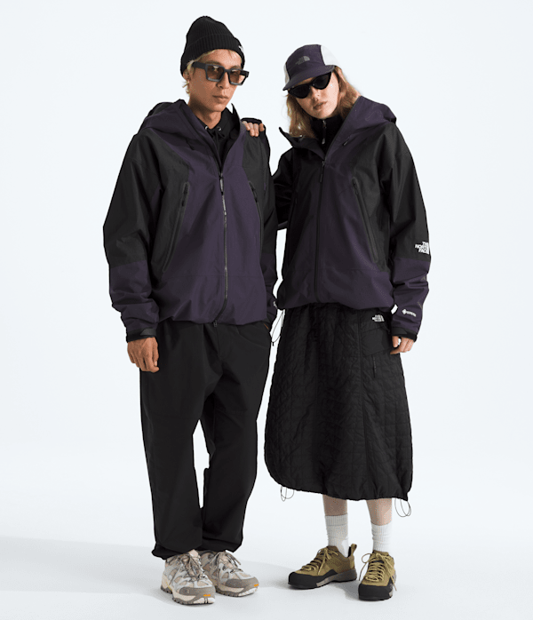 Unisex-HKe-Spectra-GORETEX-Mountain-Light-Jacket-TNF-HERO2.png