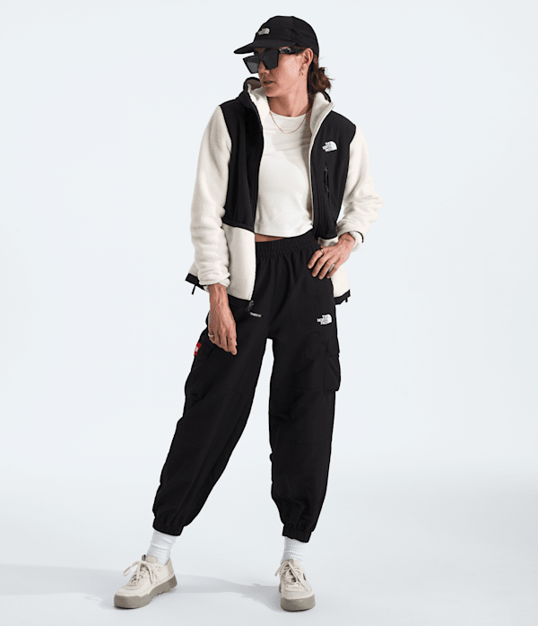 Womens-Retro-Denali-Hoodie-TNF-HERO2.png