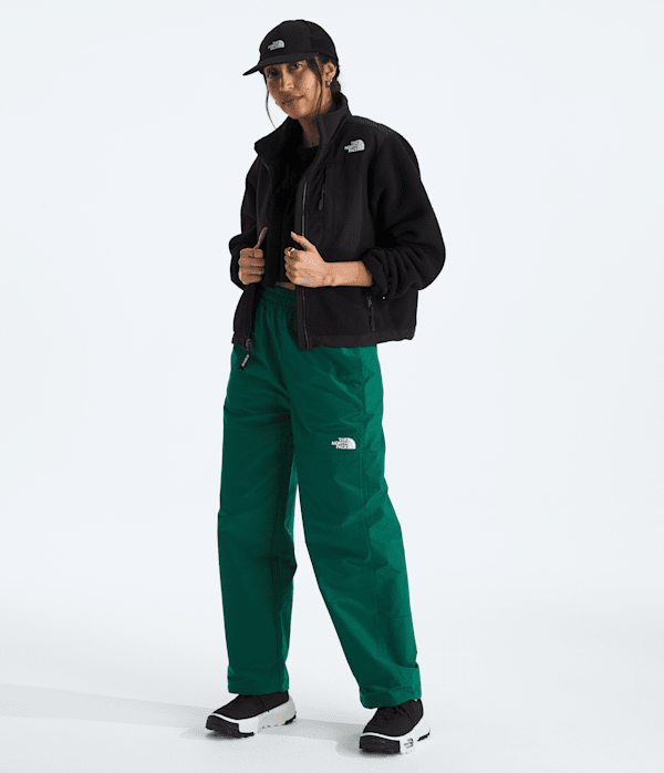 Womens-Retro-Denali-Jacket-TNF-HERO2.png