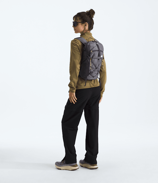 Womens-Trail-Lite-12-Backpack-TNF-MODELBACK.png